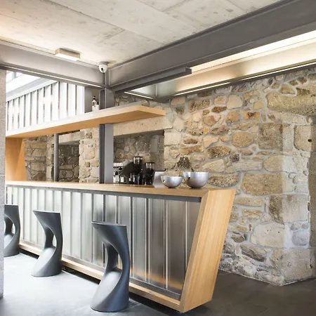 & Ξενοδοχείο 4*